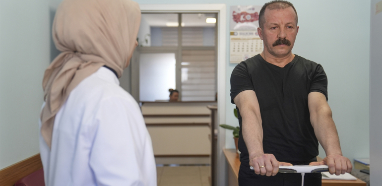 Sağlıklı beslenmeyle 19 kilo verdi, ameliyattan kurtuldu